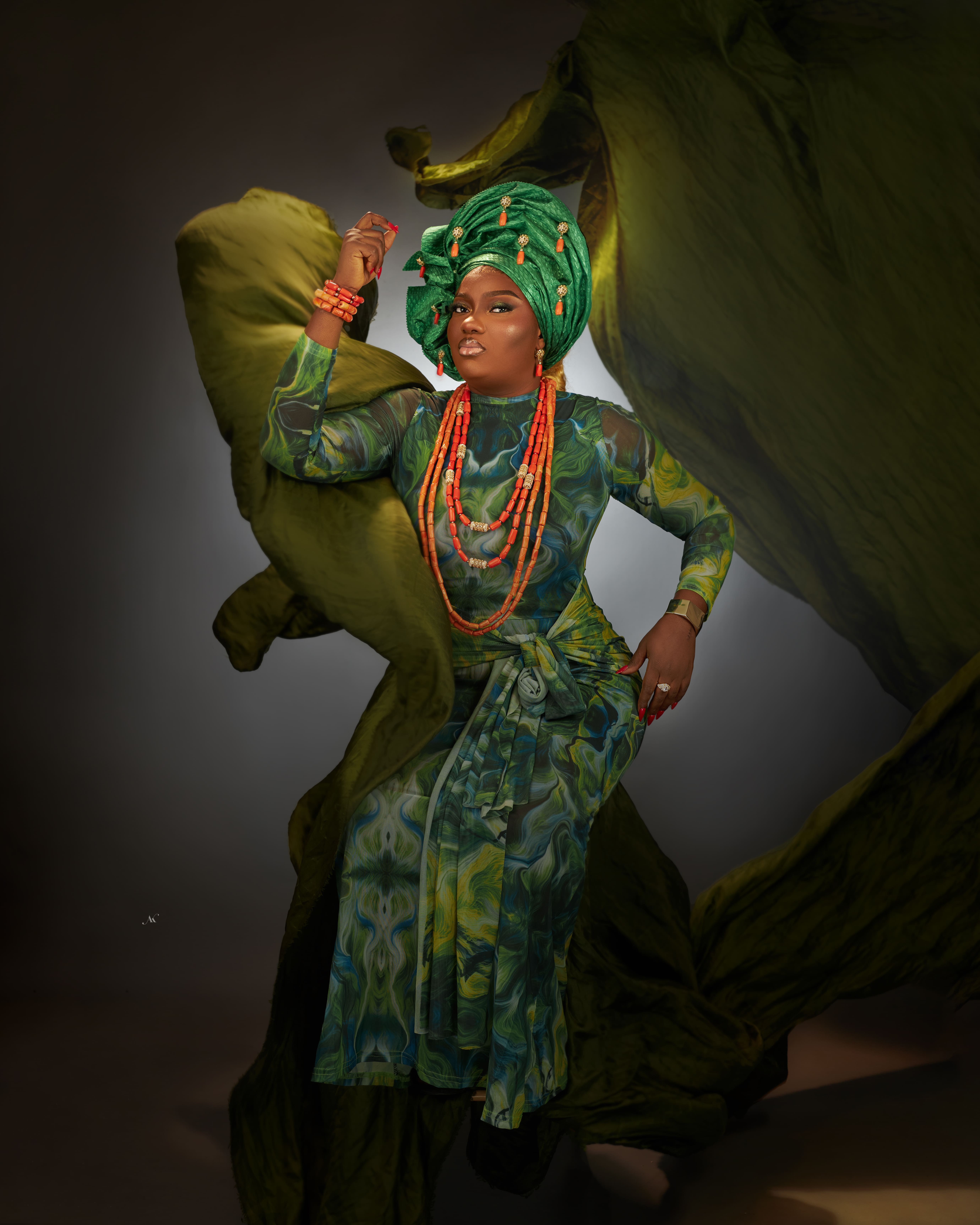 Kemi Alagbo in traditional attire